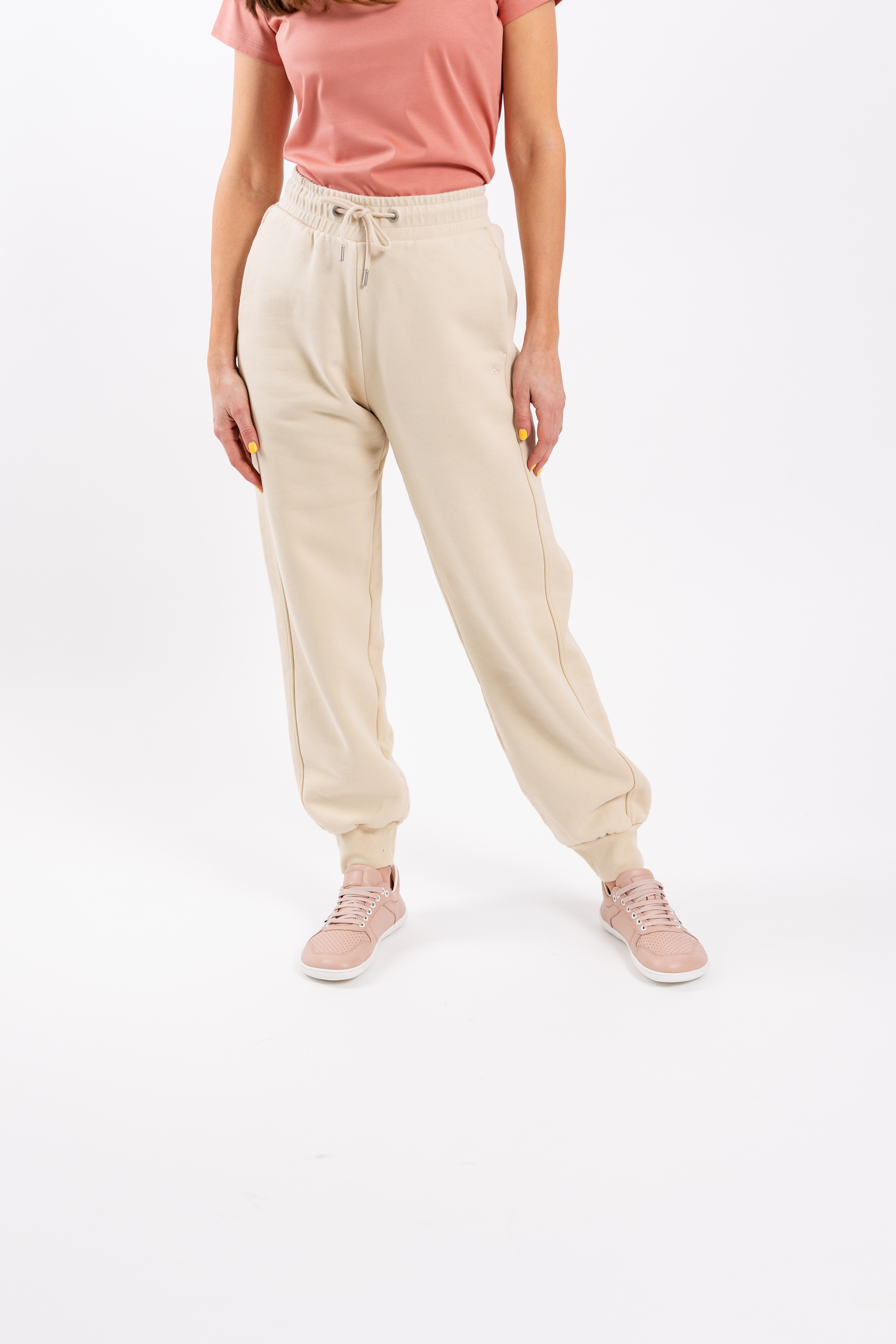 Pantalones de deporte para mujer Be Lenka Essentials - Beige.
la felpa francesa absorbe muy bien la humedad y es algo repelente al aguaEl tejido de punto tipo 