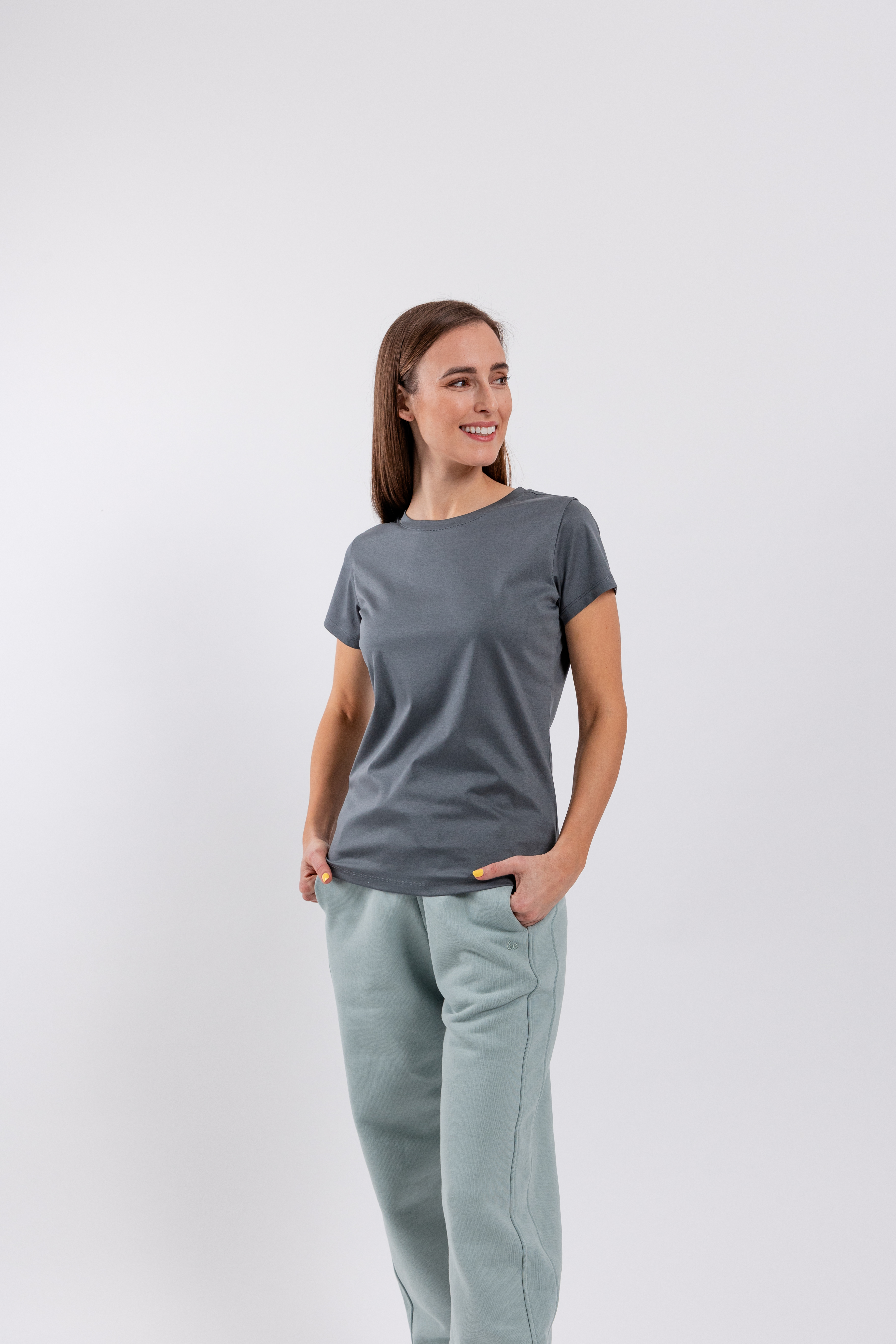 Camiseta de mujer con cuello redondo Be Lenka Essentials - Grey.