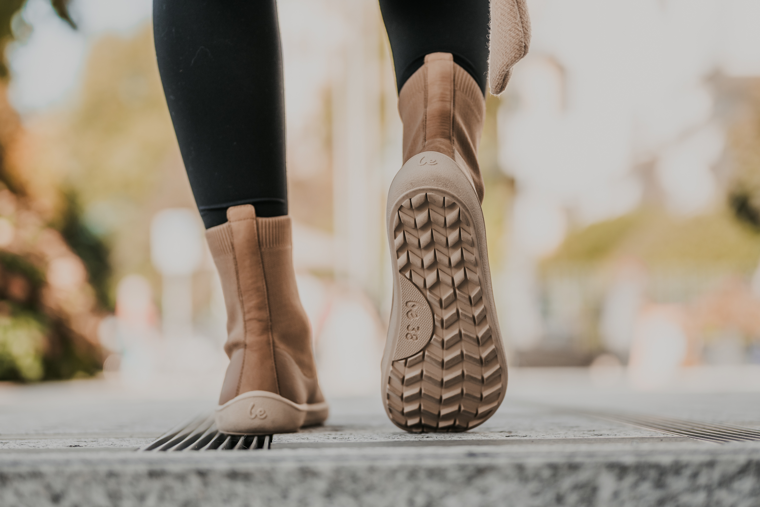 Zapatos Barefoot Be Lenka Venus - Nude Brown.