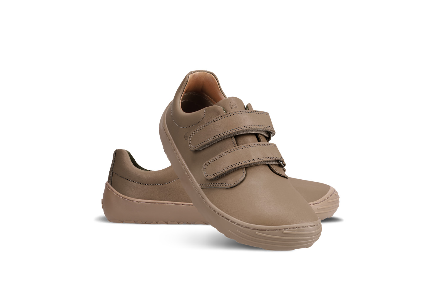 Zapatos barefoot de niños Be Lenka Bounce - All Brown.
  los zapatos descalzos imitan perfectamente el andar descalzo, exactamente como lo ha diseñado la naturaleza  suela cosida para la vida del zapato más larga  zapatos universales adecuados también para eventos especiales  suela KidsUltraGrip para modelos infantiles con excelente agarre y patrón divertido  calzado prácticos gracias al velcro  zapatos ligeros fabricados de piel de napa de primera calidad  elegantes logotipos 