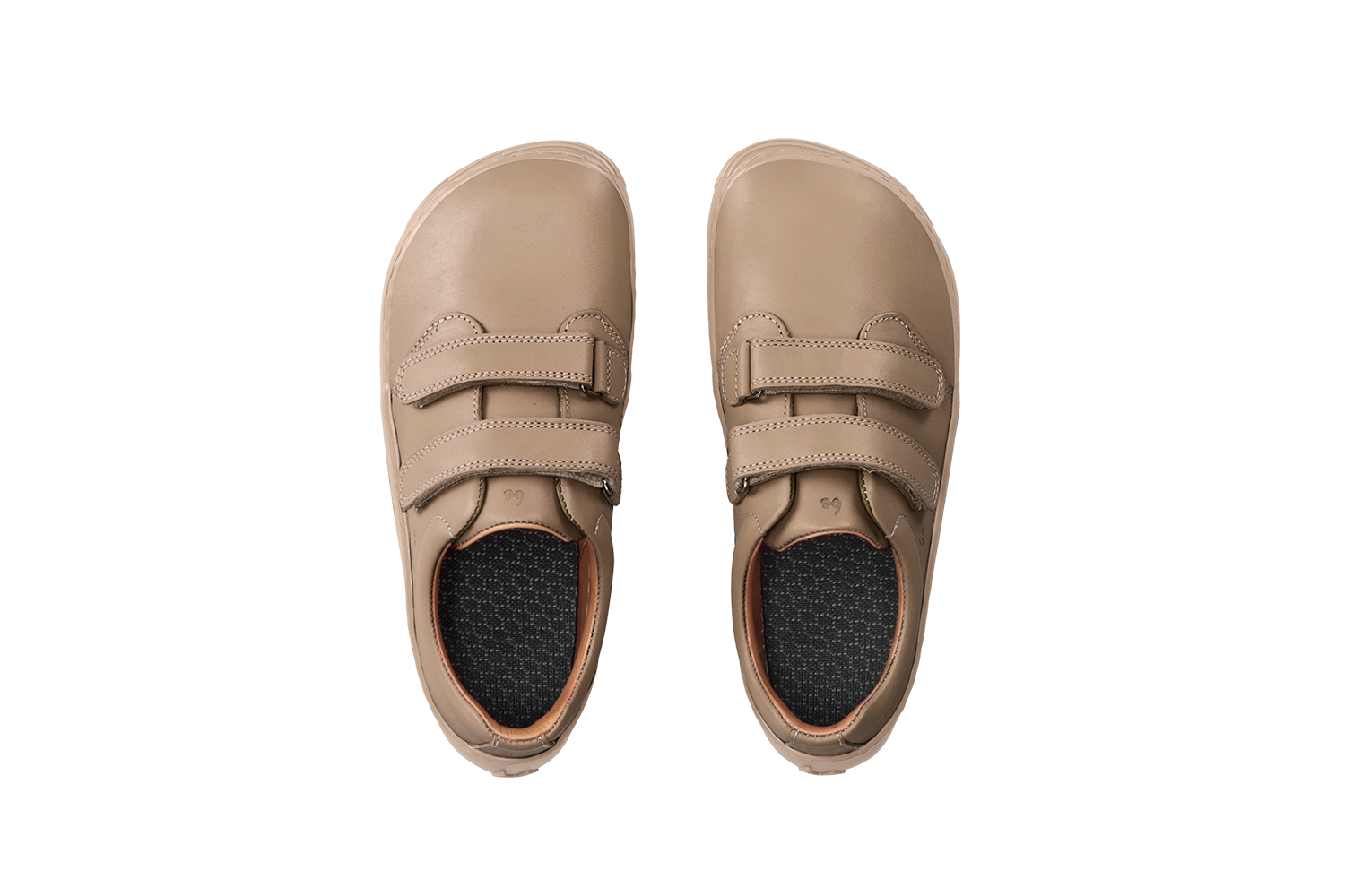 Zapatos barefoot de niños Be Lenka Bounce - All Brown.
  los zapatos descalzos imitan perfectamente el andar descalzo, exactamente como lo ha diseñado la naturaleza  suela cosida para la vida del zapato más larga  zapatos universales adecuados también para eventos especiales  suela KidsUltraGrip para modelos infantiles con excelente agarre y patrón divertido  calzado prácticos gracias al velcro  zapatos ligeros fabricados de piel de napa de primera calidad  elegantes logotipos 