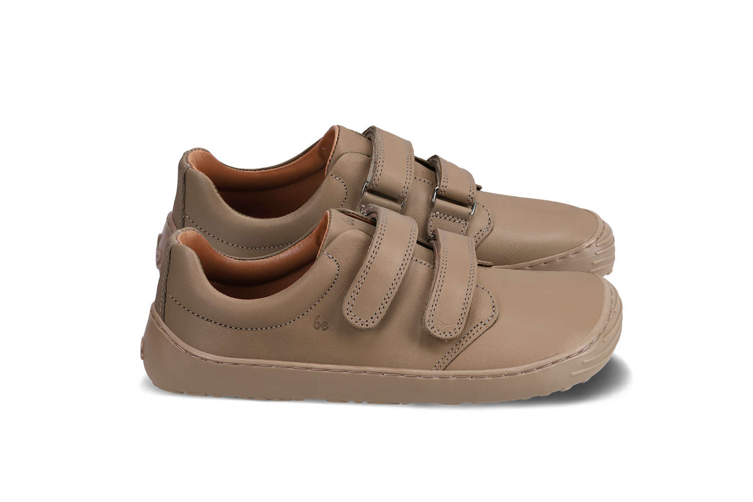 Zapatos barefoot de niños Be Lenka Bounce - All Brown.
  los zapatos descalzos imitan perfectamente el andar descalzo, exactamente como lo ha diseñado la naturaleza  suela cosida para la vida del zapato más larga  zapatos universales adecuados también para eventos especiales  suela KidsUltraGrip para modelos infantiles con excelente agarre y patrón divertido  calzado prácticos gracias al velcro  zapatos ligeros fabricados de piel de napa de primera calidad  elegantes logotipos 