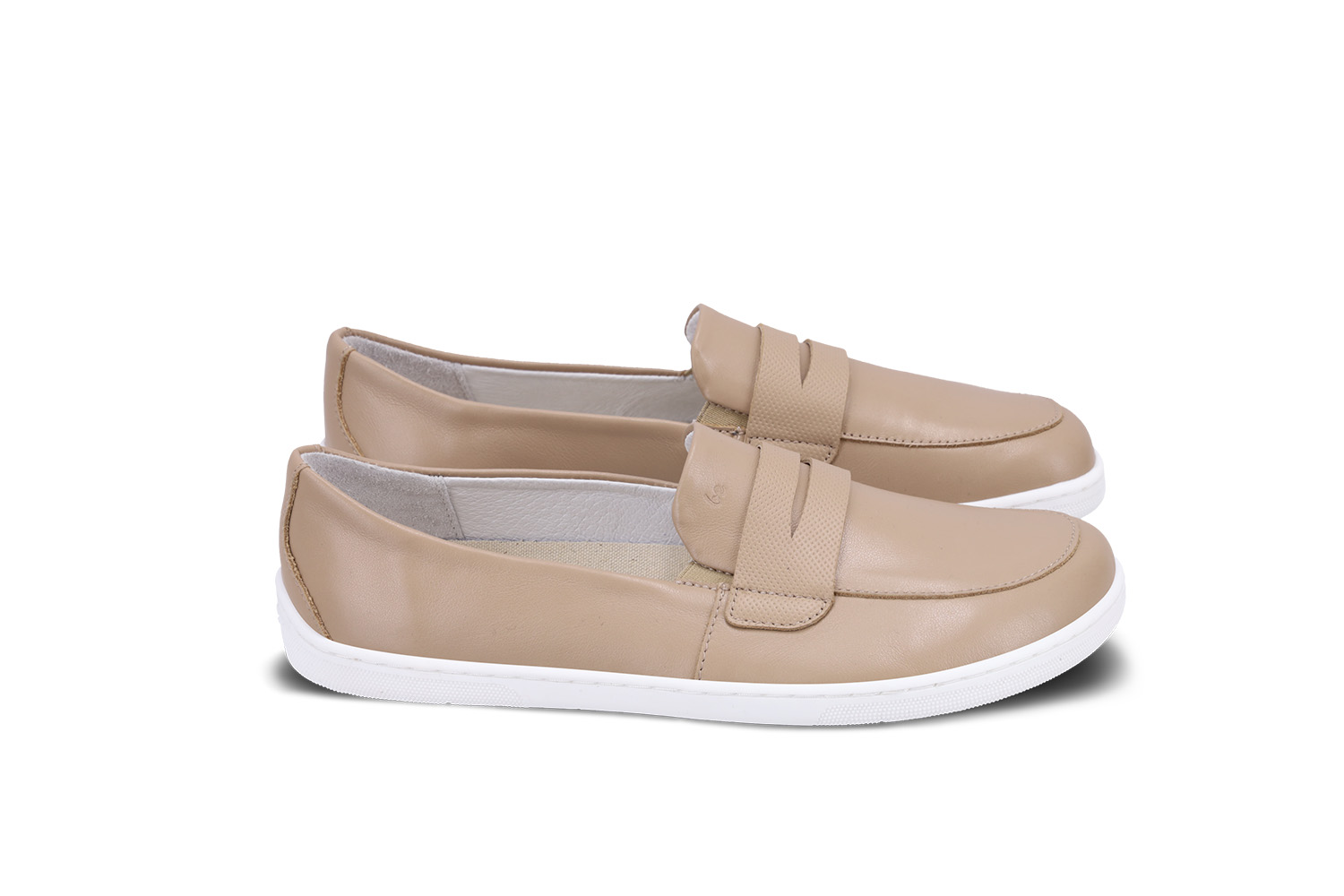 Barefoot Mocasines Be Lenka Buena - Latte Brown.
  diseño minimalista barefoot  fácil de poner sin cordones con elástico en la lengüeta  fácil de combinar con diferentes estilos de ropa: elegante, deportiva e informal  Suela EverydayComfort cosida para alargar la vida del zapato  cómodo de llevar durante todo el día  fino logotipo Be Lenka en relieve en la lengüeta de la zapatilla
Beneficios del calzado barefoot:
  suela ultraflexible  caída cero (zero drop): talón y punta en un mismo plano para una postura adecuada  puntera espaciosa para los dedos del pie  calzado ligero
Tipo: calzado de calle