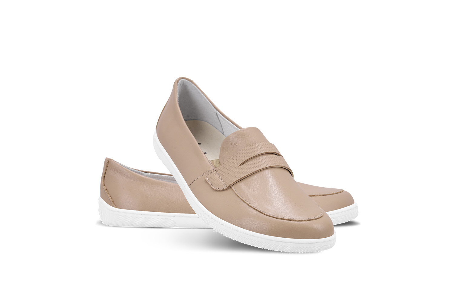 Barefoot Mocasines Be Lenka Buena - Latte Brown.
  diseño minimalista barefoot  fácil de poner sin cordones con elástico en la lengüeta  fácil de combinar con diferentes estilos de ropa: elegante, deportiva e informal  Suela EverydayComfort cosida para alargar la vida del zapato  cómodo de llevar durante todo el día  fino logotipo Be Lenka en relieve en la lengüeta de la zapatilla
Beneficios del calzado barefoot:
  suela ultraflexible  caída cero (zero drop): talón y punta en un mismo plano para una postura adecuada  puntera espaciosa para los dedos del pie  calzado ligero
Tipo: calzado de calle