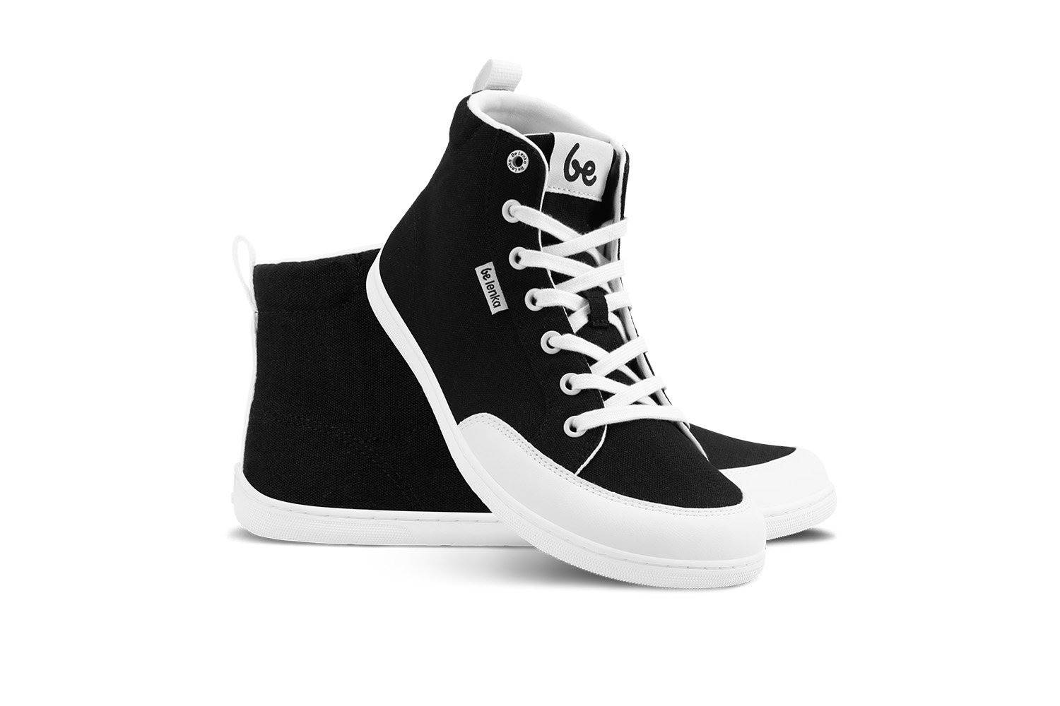 Barefoot zapatillas Be Lenka Rebound - High Top - Black & White.




  zapatos extremadamente ligeros para todos los amantes de los clásicos urbanos  suela cosida EverydayComfort Neo para una mayor vida útil del zapato  logotipo textil en la lengüeta y en la parte superior de las zapatillas  trabilla en el talón para calzarse más fácilmente  dos ojales en el interior de las zapatillas para ventilación

Ventajas de los zapatos descalzos:
 imitan perfectamente caminar descalzola forma anatómica del zapato ofrece un generoso espacio para los dedosla caída cero de la suela mantiene el talón y la punta en un mismo plano para una postura adecuada la suela de estimulación con un grosor de 5 mm activa las terminaciones nerviosas del pielos materiales flexibles garantizan una mejor funcionalidad de los músculos y tendones del piela ligereza del calzado como prevención contra la fatiga de las piernas
Tipo: calzado de calle