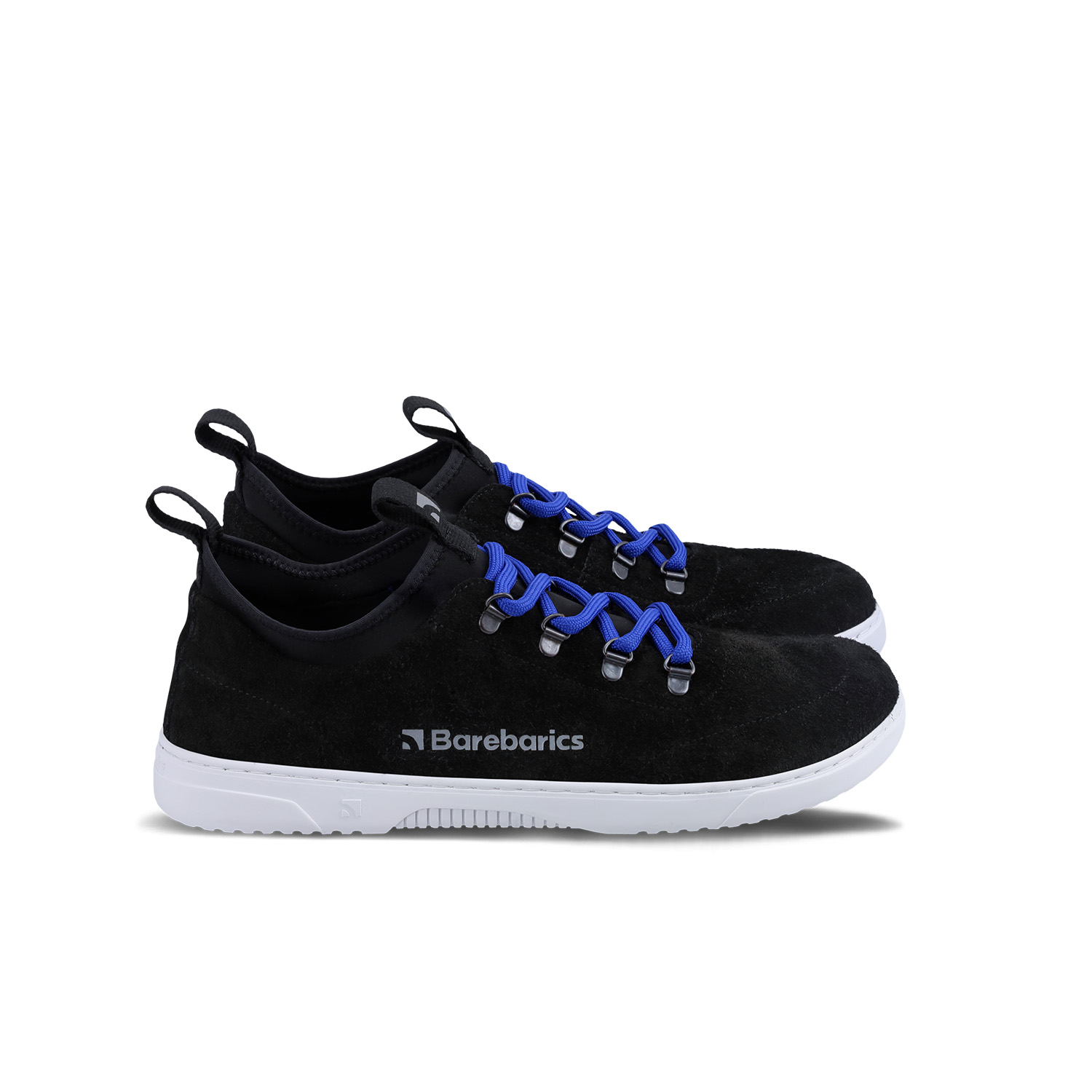 Barefoot Sneakers Barebarics Bronx - Black.
Las zapatillas Barebarics se fabrican mediante procesos que minimizan el impacto en el medio ambiente.
  La parte superior está hecha de cuero y textil  El forro está hecho de lycra y microfibra  La suela está hecha de goma sintética suave con alta resistencia al desgaste.



Atributos del calzado “barefoot”
    Forma anatómica - La zapatilla respeta la forma del pie.

Más información
calzado de callediseño urbano modernodiseñado y hecho a mano en la Unión Europea con el uso de materiales sostenibles localesexcelente durabilidad y solidez del color de los materialesdisponibles en tallas: 36 - 47 (según medida europea)