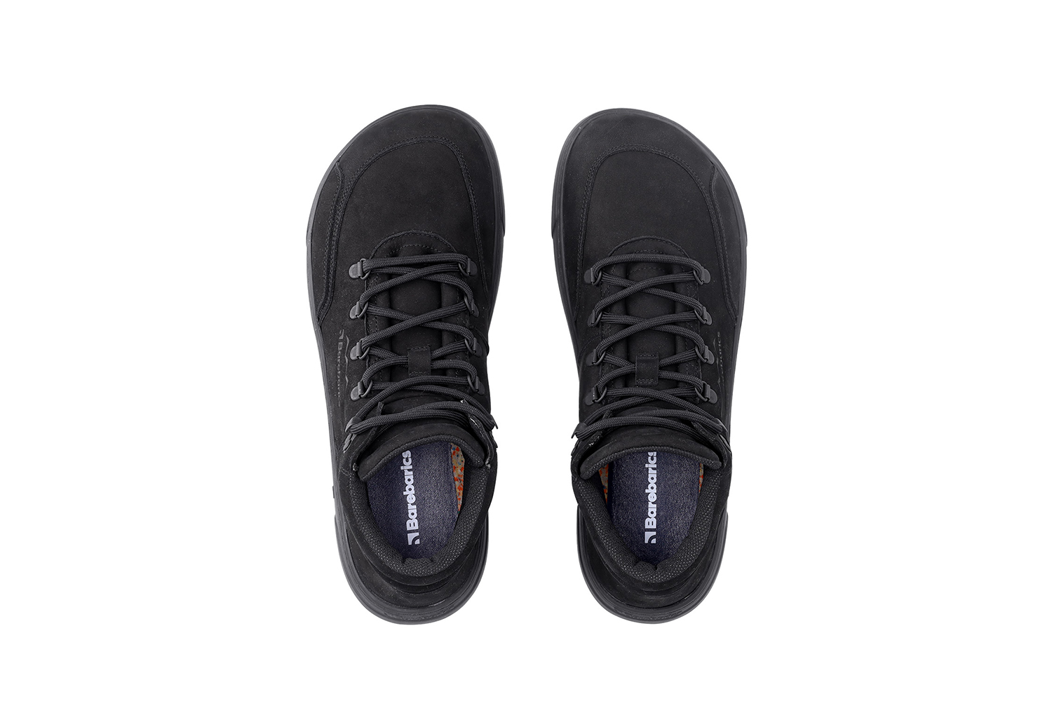 Barefoot Sneakers Barebarics Element - All Black.
Las zapatillas Barebarics se fabrican mediante procesos que minimizan el impacto en el medio ambiente.
  La parte superior está fabricada en cuero nobuk con tratamiento hidrofóbico que repele muy bien el agua.


Atributos del calzado “barefoot”
    Forma anatómica - La zapatilla respeta la forma del pie.

Más información
calzado de callediseño urbano modernodiseñado y hecho a mano en la Unión Europea con el uso de materiales sostenibles localesexcelente durabilidad y solidez del color de los materialesTecnología Dermodry Coolmax® para la eliminación continua de la humedaddisponibles en tallas: 36 - 47 (según medida europea)