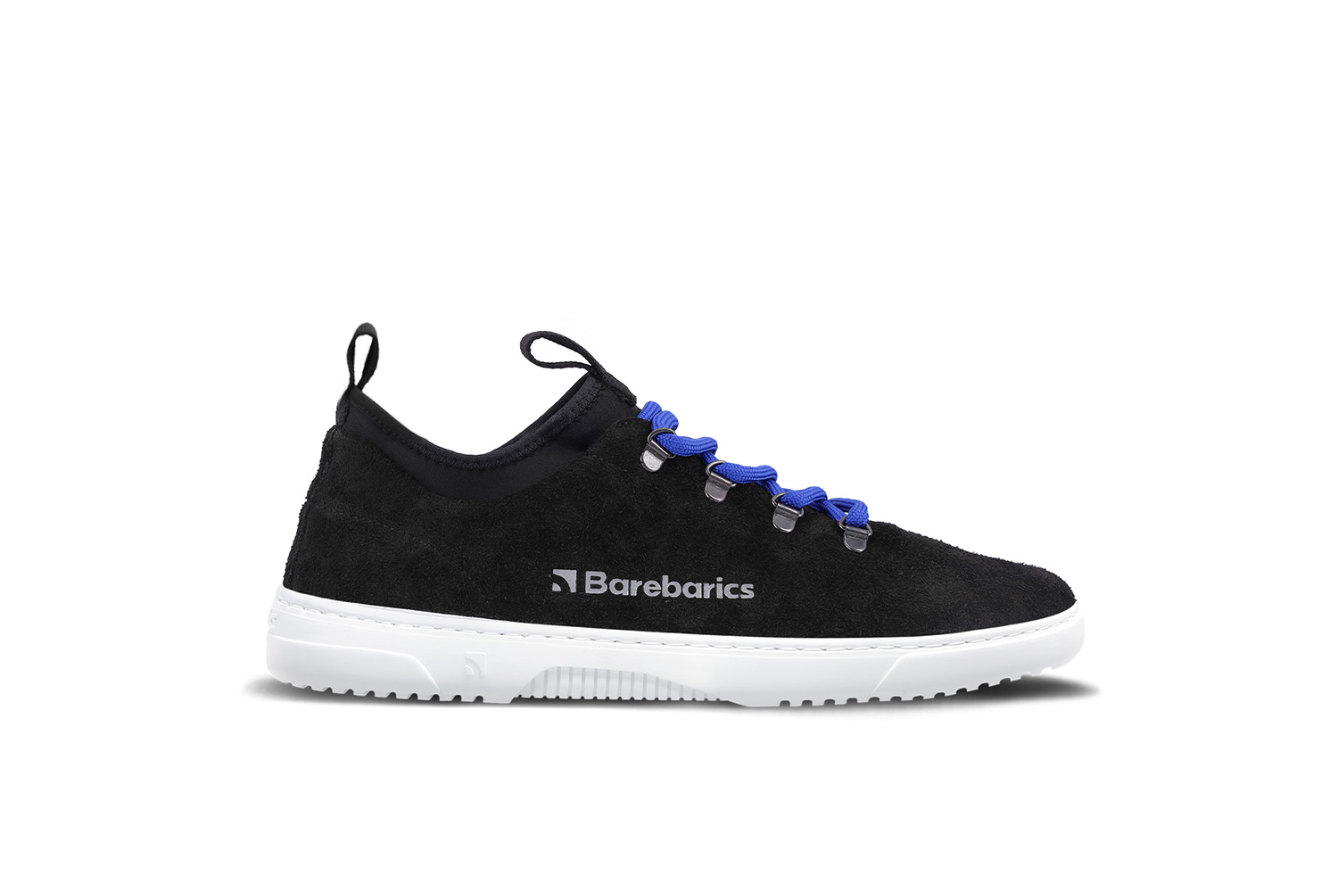 Barefoot Sneakers Barebarics Bronx - Black.
Las zapatillas Barebarics se fabrican mediante procesos que minimizan el impacto en el medio ambiente.
  La parte superior está hecha de cuero y textil  El forro está hecho de lycra y microfibra  La suela está hecha de goma sintética suave con alta resistencia al desgaste.



Atributos del calzado “barefoot”
    Forma anatómica - La zapatilla respeta la forma del pie.

Más información
calzado de callediseño urbano modernodiseñado y hecho a mano en la Unión Europea con el uso de materiales sostenibles localesexcelente durabilidad y solidez del color de los materialesdisponibles en tallas: 36 - 47 (según medida europea)